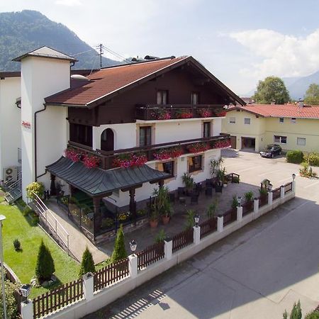 Gasthof Pension Alpenblick Radfeld エクステリア 写真