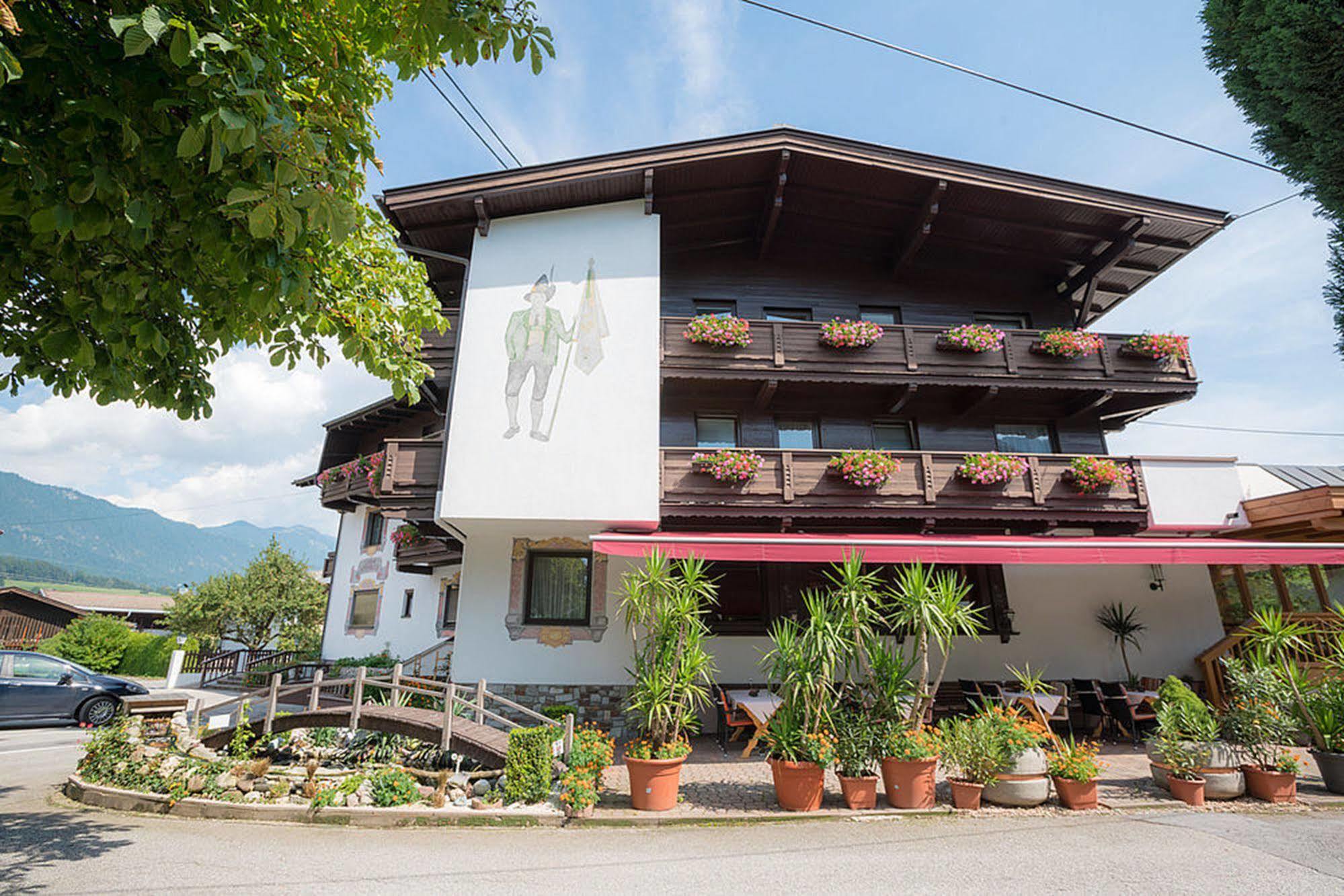 Gasthof Pension Alpenblick Radfeld エクステリア 写真