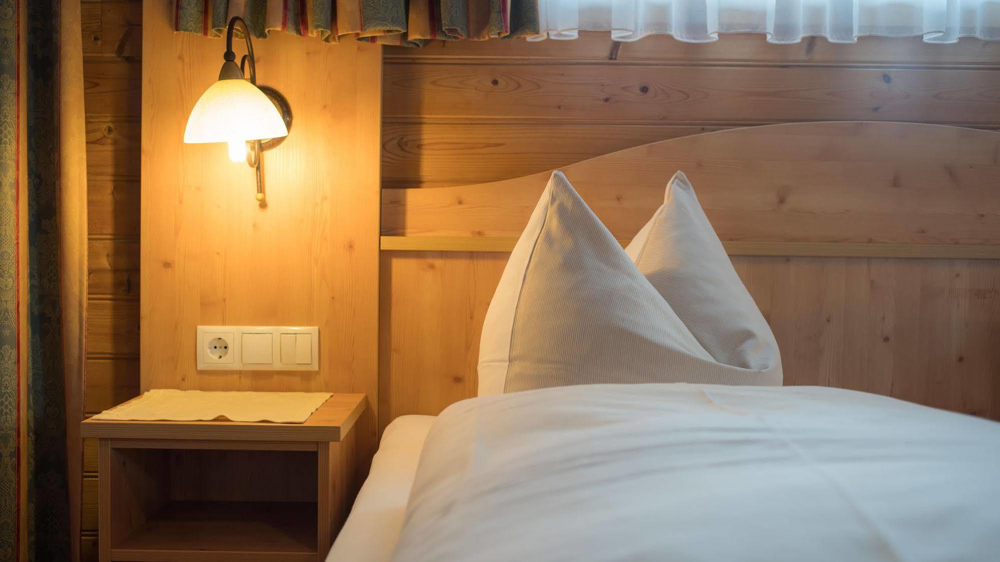 Gasthof Pension Alpenblick Radfeld エクステリア 写真